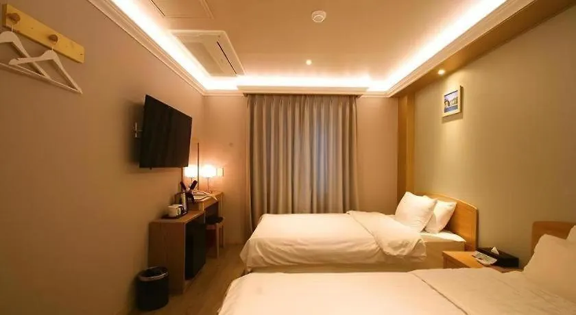 Jeju Sejong Hotel 2*,  South Korea